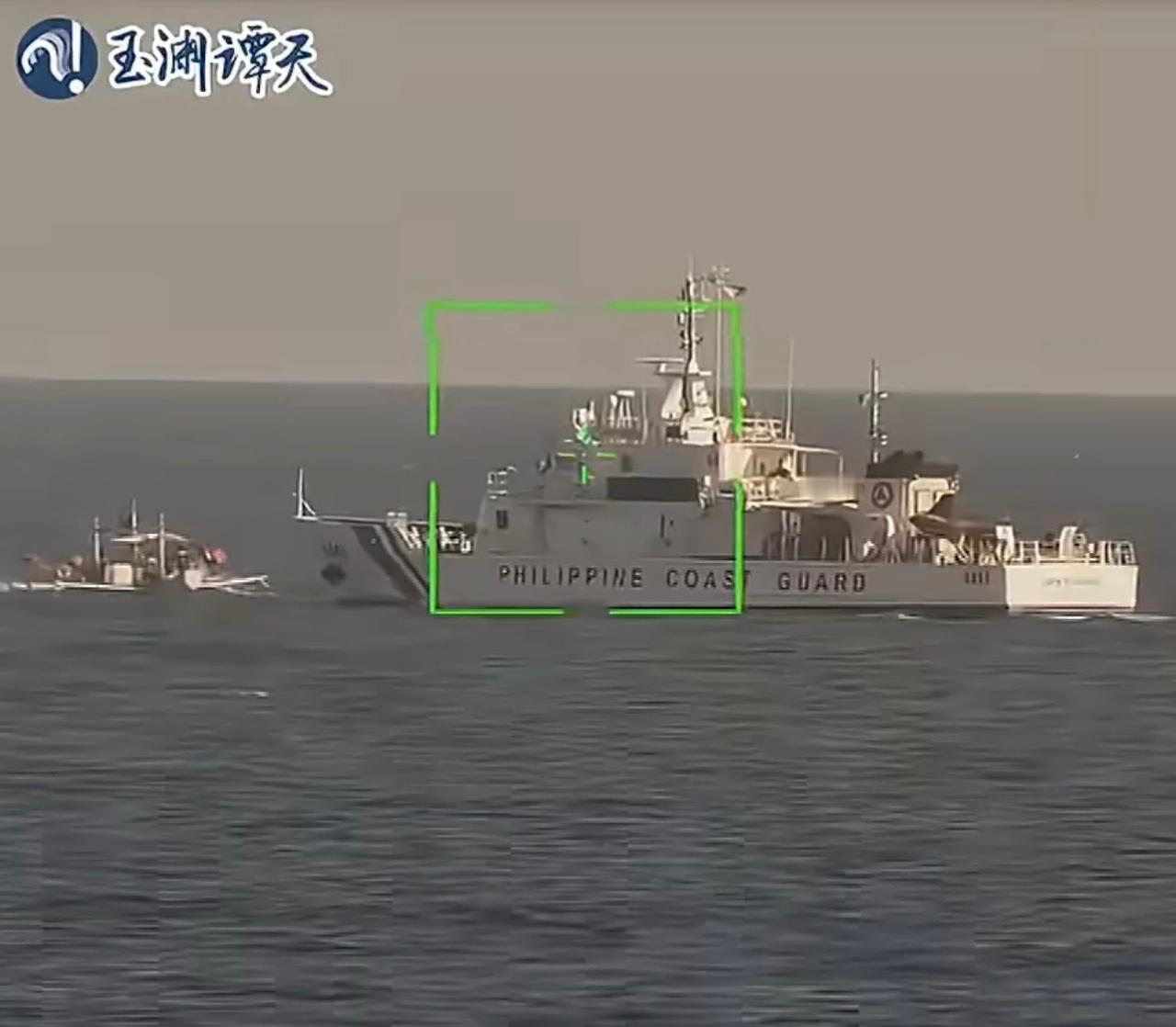 投毒吗？2月16日，趁我们春节放假又来搞事，菲律宾海警4411船在我国南海南沙群