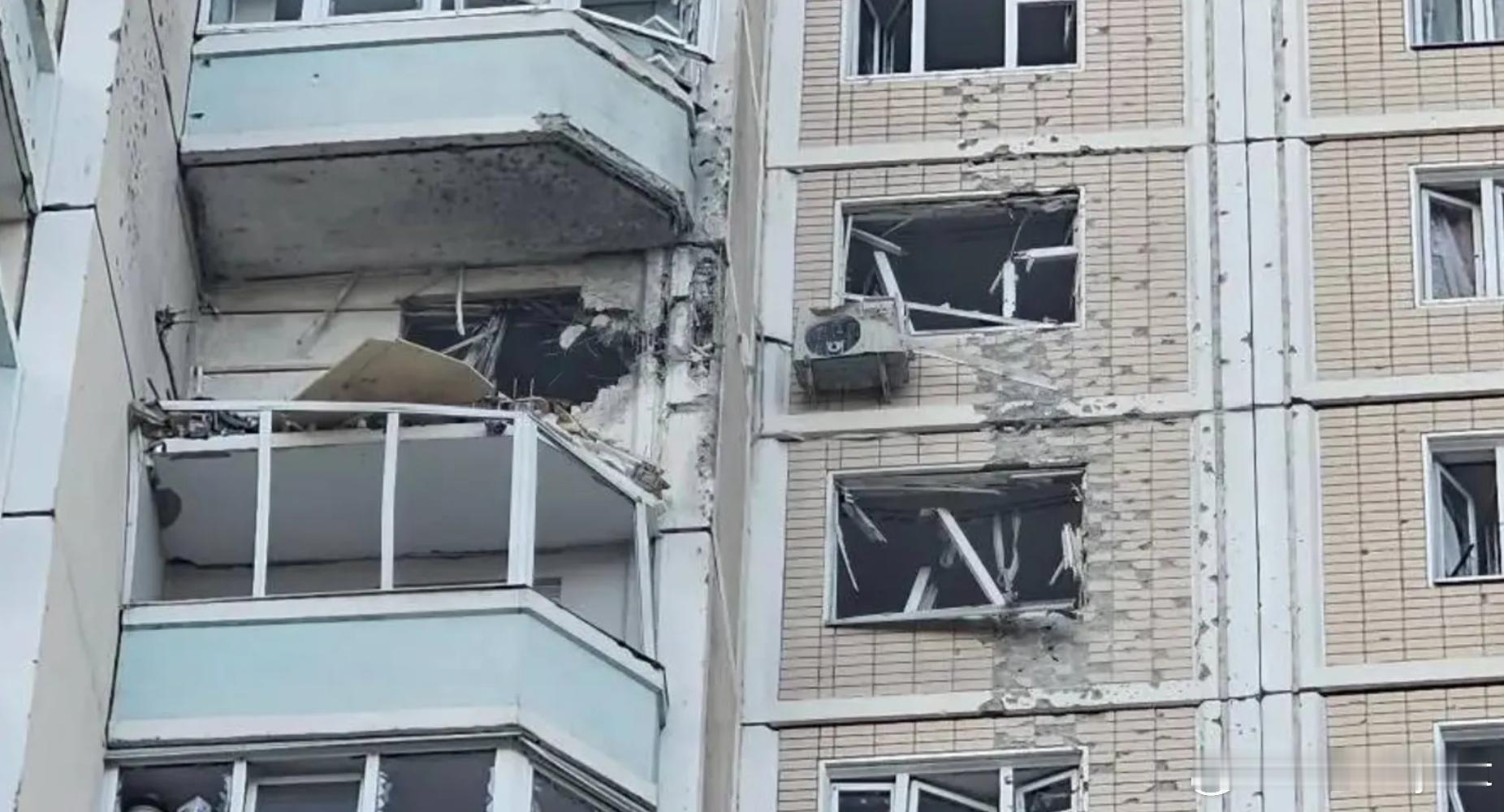 俄称乌克兰大规模无人机袭击致莫斯科州3人死亡海外新鲜事俄乌冲突 俄罗斯方面称，乌