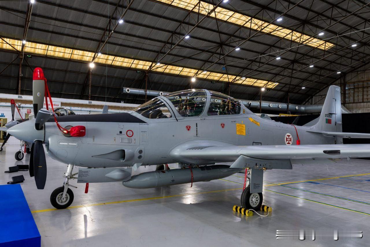 ✈️🇵🇹🇧🇷 葡萄牙接收首批A-29N“超级巨嘴鸟”轻型多用途飞机，并计