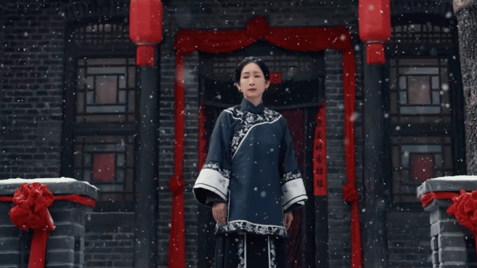 秦海璐把主母赛道玩明白了 看完《生万物》对秦海璐路转粉，她饰演的费左氏既坚强又温