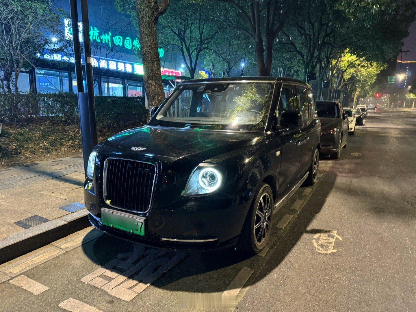 阴差阳错当了5km的网约车司机之前抱有很高的期待 但开起来的感觉太差了坐上去就像