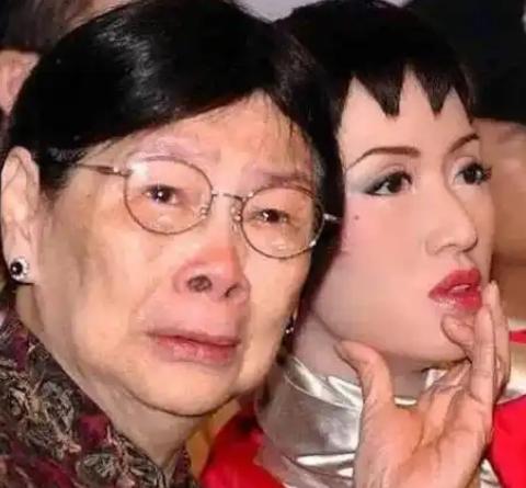 梅艳芳临终前，她妈妈痛骂她：你有2亿的遗产，只给我7万，你不孝！但梅艳芳不为所动