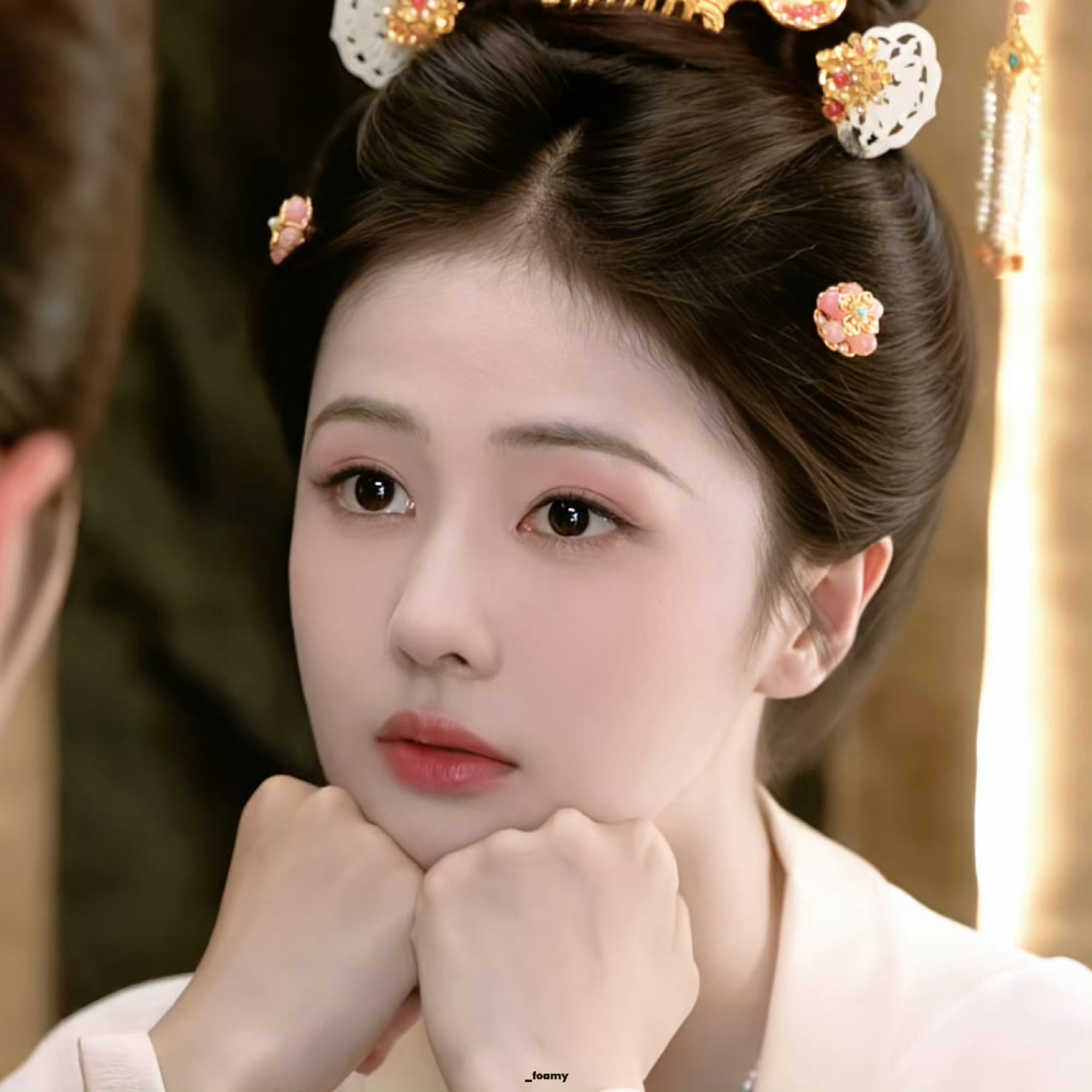 莫离 我的评分：莫离 好久没追过这么有质感的长剧，戏眼白鹿演技颜值太吸引观众了 