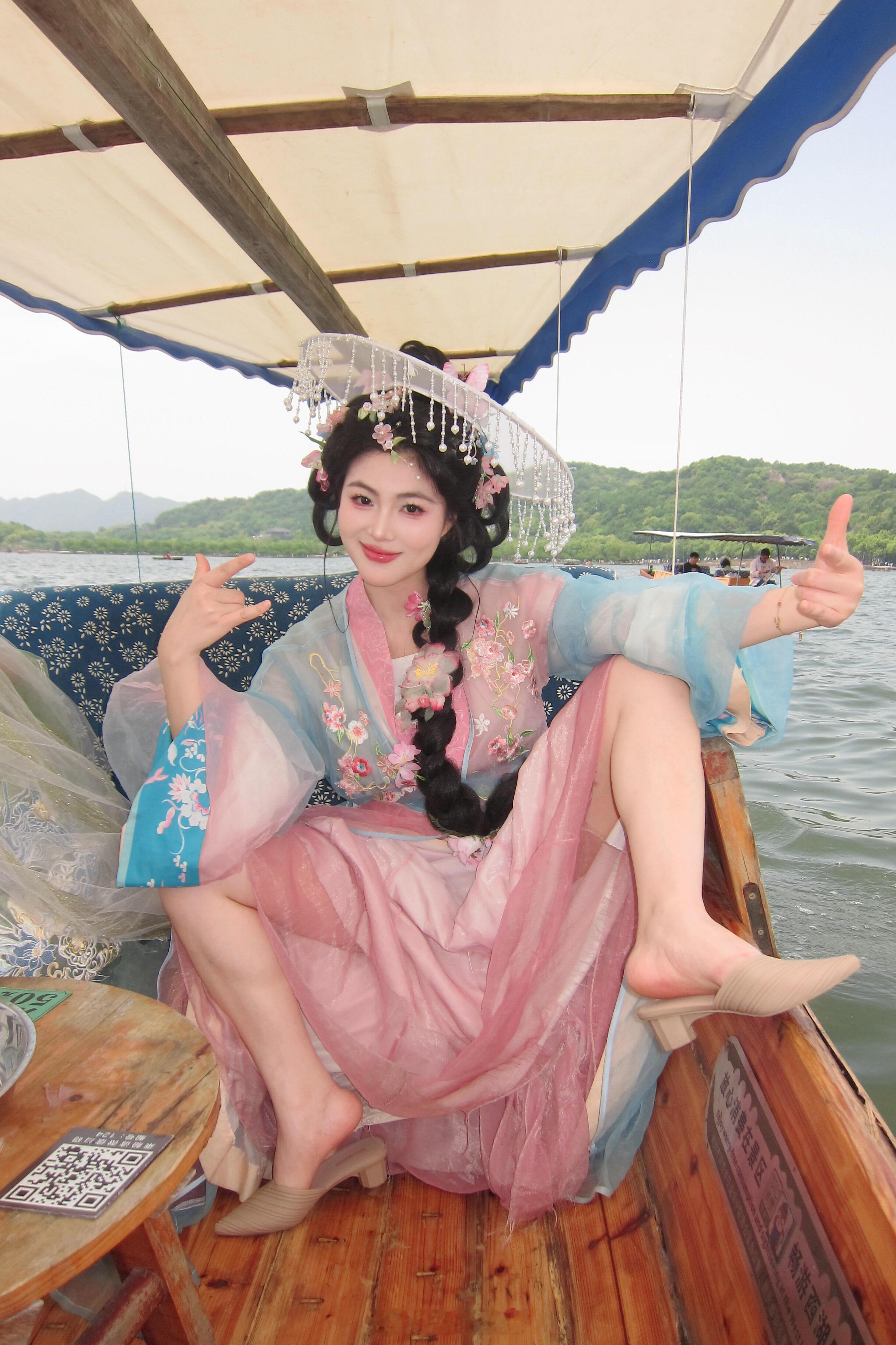 旅游的三千块钱定律西湖就要这样拍显得高级，出片
