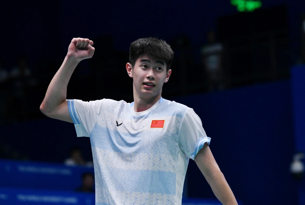 🔥董天尧首获国际赛冠军！董天尧🇨🇳 21-14、21-17 🇯🇵冲本优