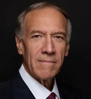 瘦削的美国前国务卿蓬佩奥日前又在社交媒体发声，称俄罗斯的“侵略行徑”已不再局限于