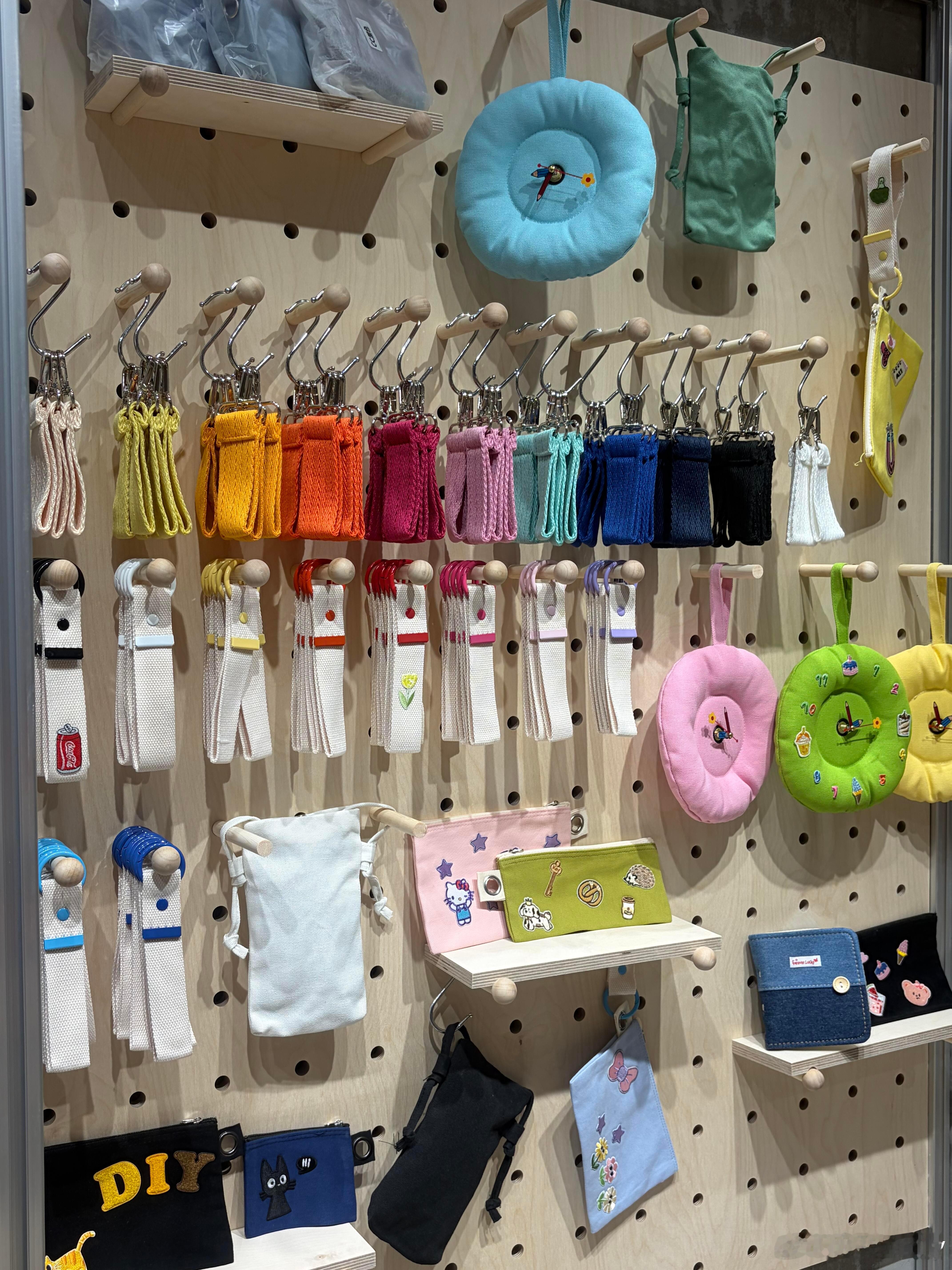 南京新街口莱迪一家DIY定制小店，打造独一无二的小众好物！