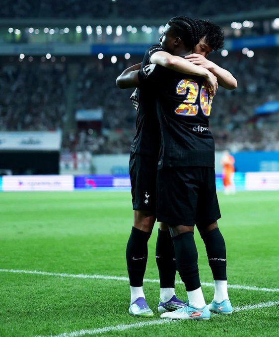 库杜斯：“他说‘继续加油，赛季很长，是一段漫长的旅程’，让我们专注并坚持做现在正