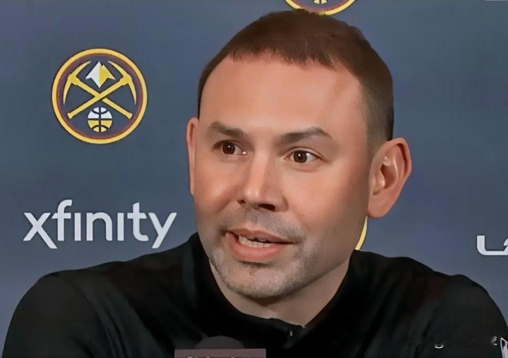 掘金主帅阿德尔曼真是欲哭无泪啊！

今日掘金106-103战胜猛龙。赛后，阿德尔