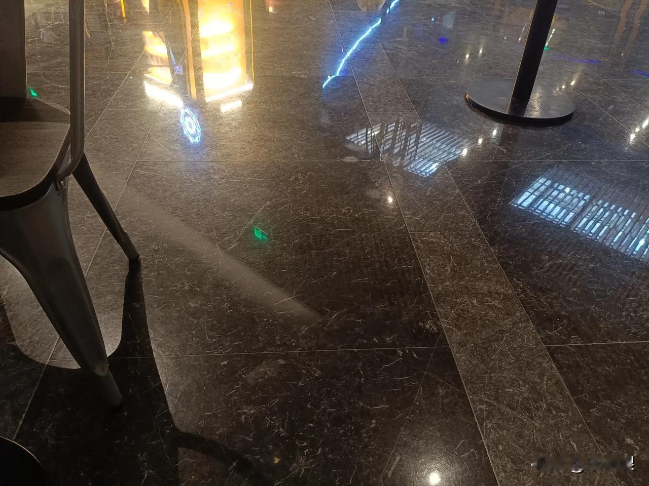 记住苦难，并不是要继续苦难，而是要避免继续苦难。
记住战争，并不是要复制战争，而