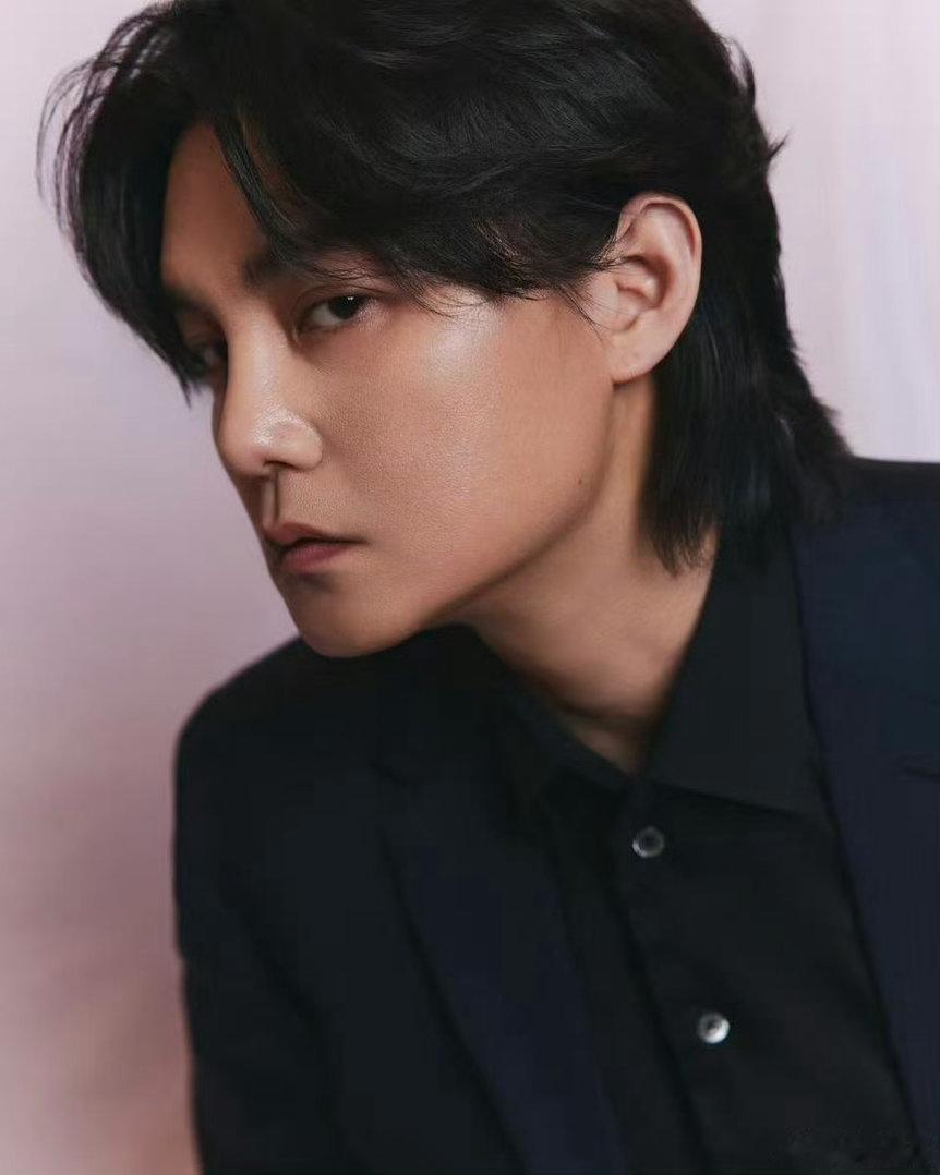 黄晓明尹正创业谁当老板多年的老友默契摆在这，一起合伙搞事业磨合度超高，日常相处互