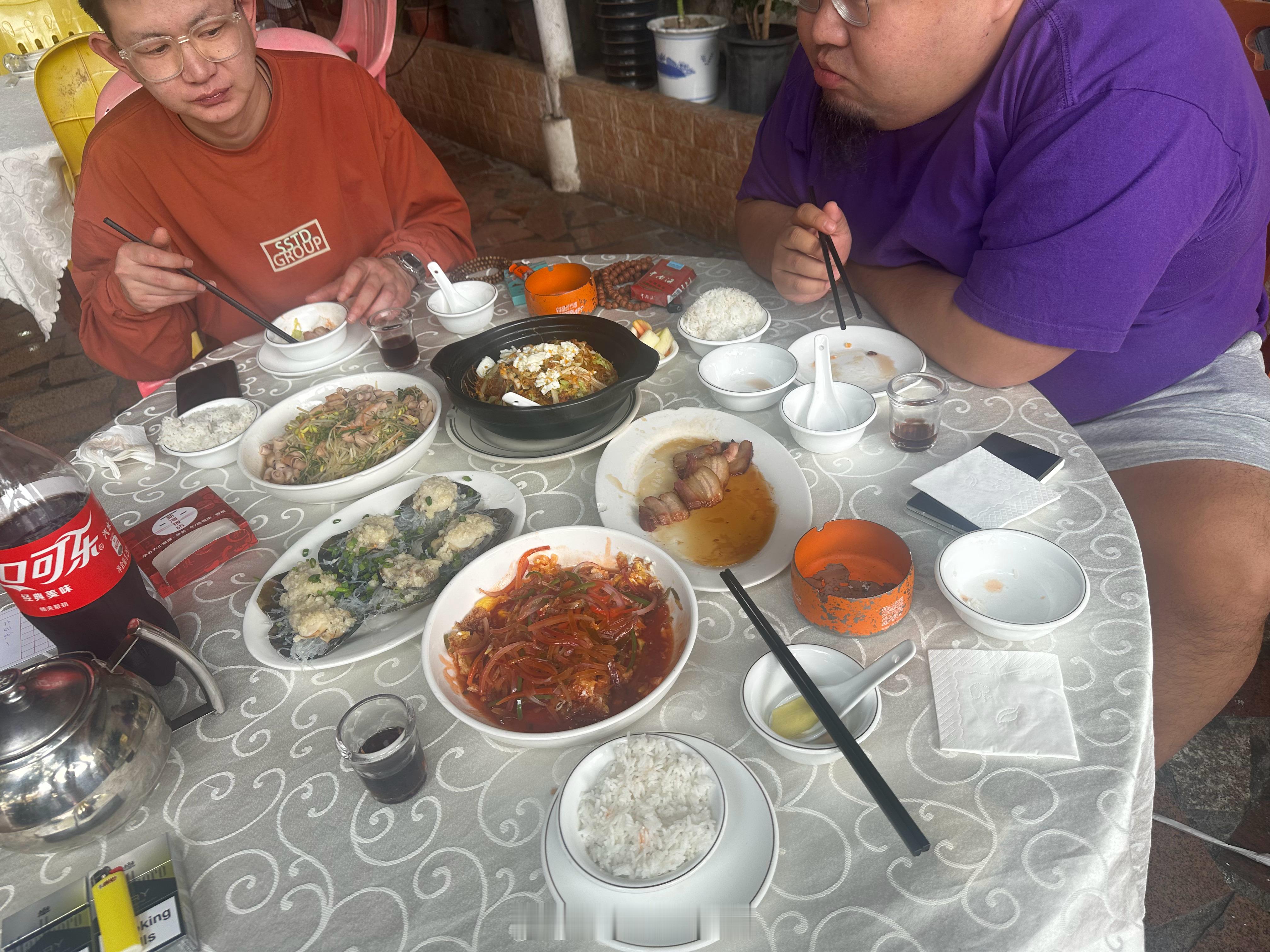 三个人五个菜 全部消灭