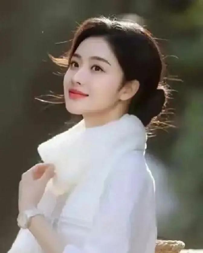 62岁生日刚过，为什么一对白头偕老的夫妻，却突然间话少到像陌生人，孤单感直冲心窝