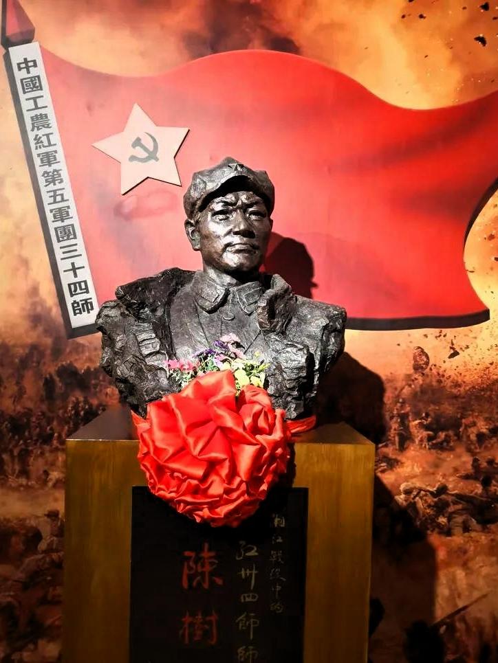 29岁红军师长陈树湘，断肠明志壮烈牺牲，看完无人不落泪
断肠明志，致敬英雄，
 