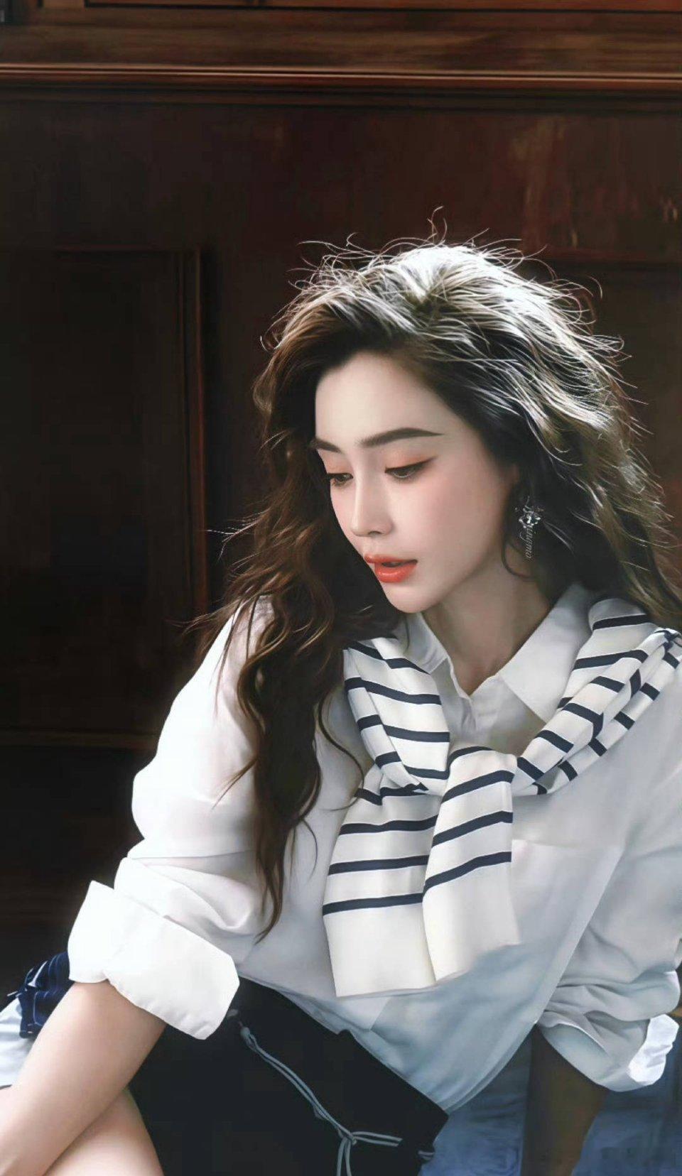 Angelababy 新商务！Le Fame首位品牌代言人！恭喜鼻姐🎉🎉 