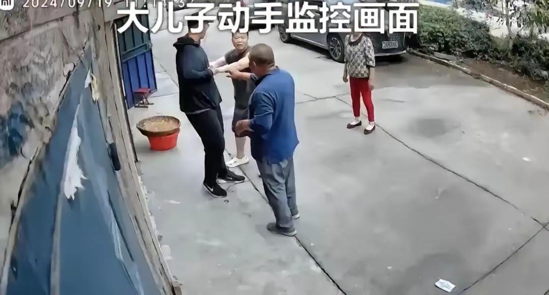 两子非亲生案当事人称大儿子态度嚣张二十二年倾尽心血养育，到头来换来一场残酷的欺骗