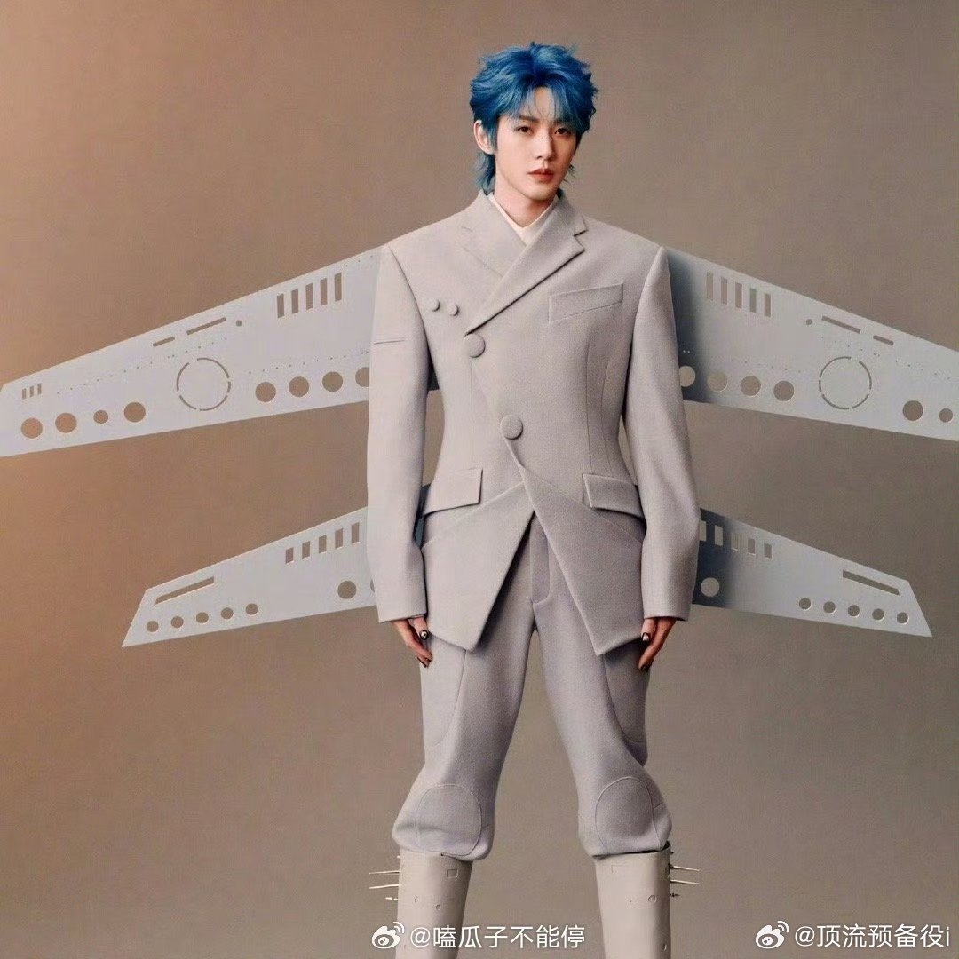 如果没人说的话我都不知道帅哥们穿了同款衣服啊 男模身材[嘻嘻][嘻嘻] ​​​