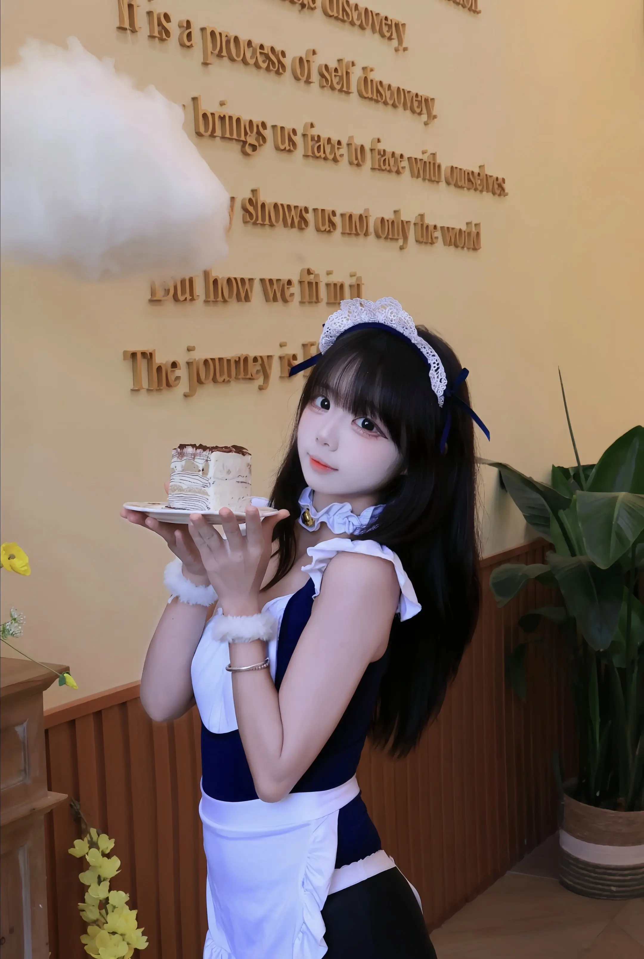 小女仆很高兴为您服务！