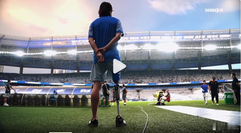 今天上线的Match Day，国歌领唱员陶吾炜先生的几个镜头让人真的非常感动。陶