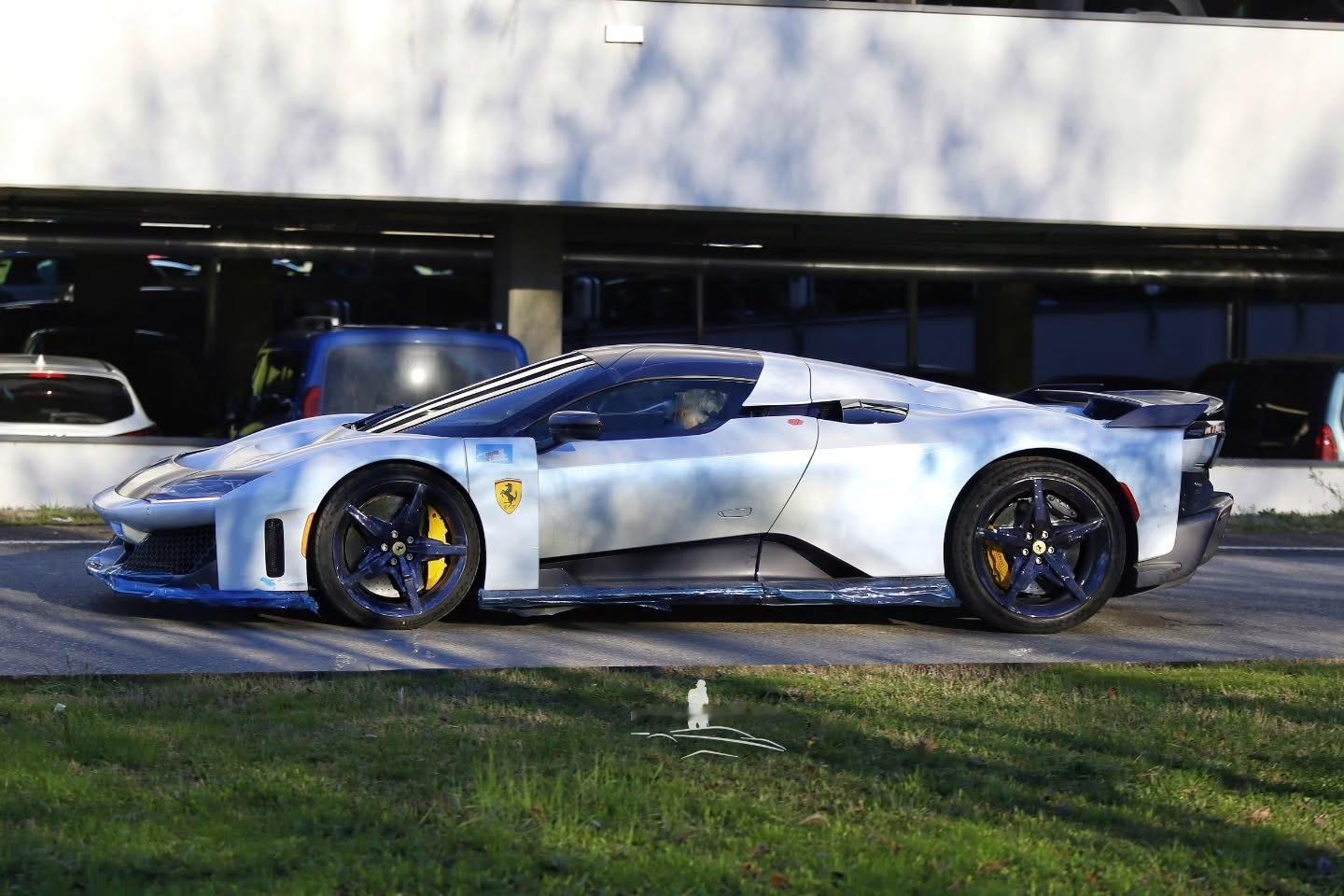 Ferrari F80油漆：Bianco Ondamarina Glossy 