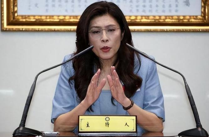 郑丽文4月7日开启的大陆之行，为紧绷的两岸关系注入缓和因子，但其真正价值，远不止