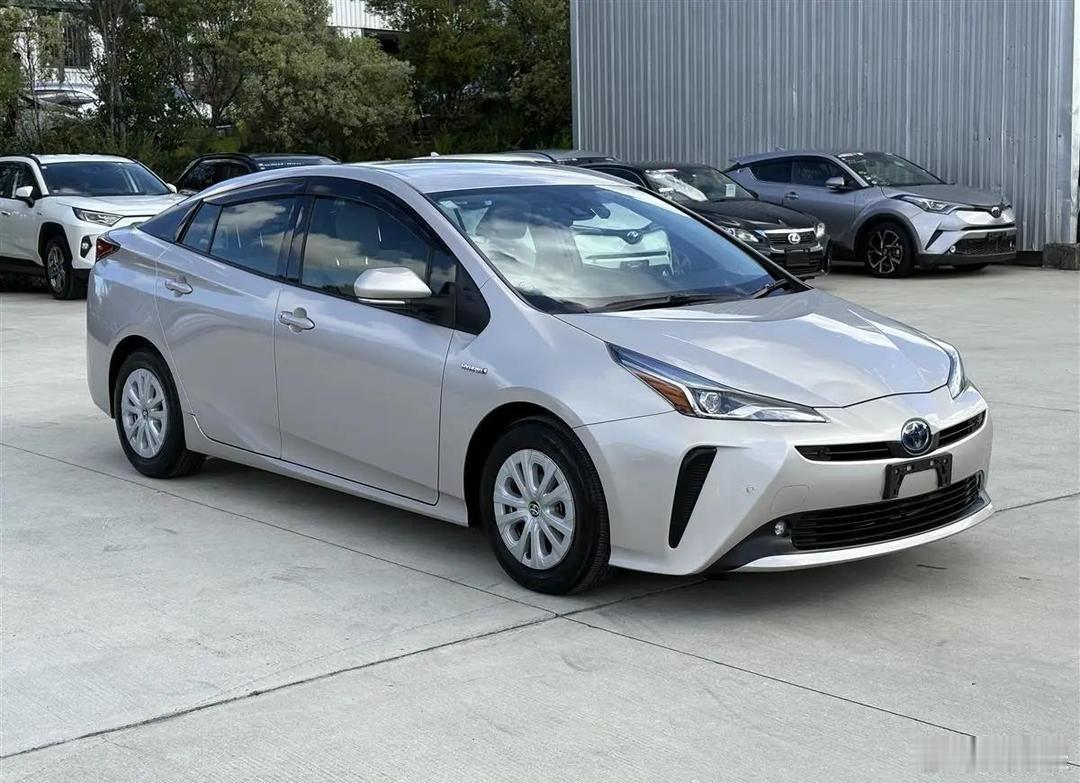 车企战略车型往往集先进技术于一身，却市场表现不佳。初代大众凌渡奔驰EQS 、本田