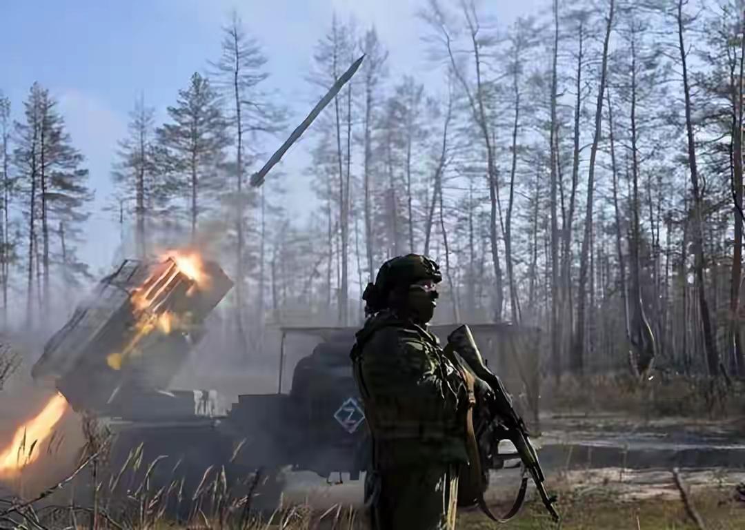 红军城战局落幕在即，俄外长重申俄中不结盟关系
 
近日，俄乌战场局势风云变幻，红