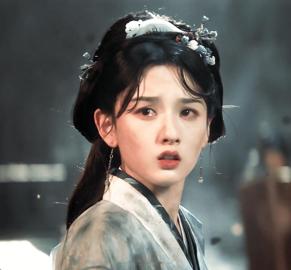 看了一下折腰预告 这个名场面竟然就在第三集第四集 第四集预告里有男主背女主的镜头