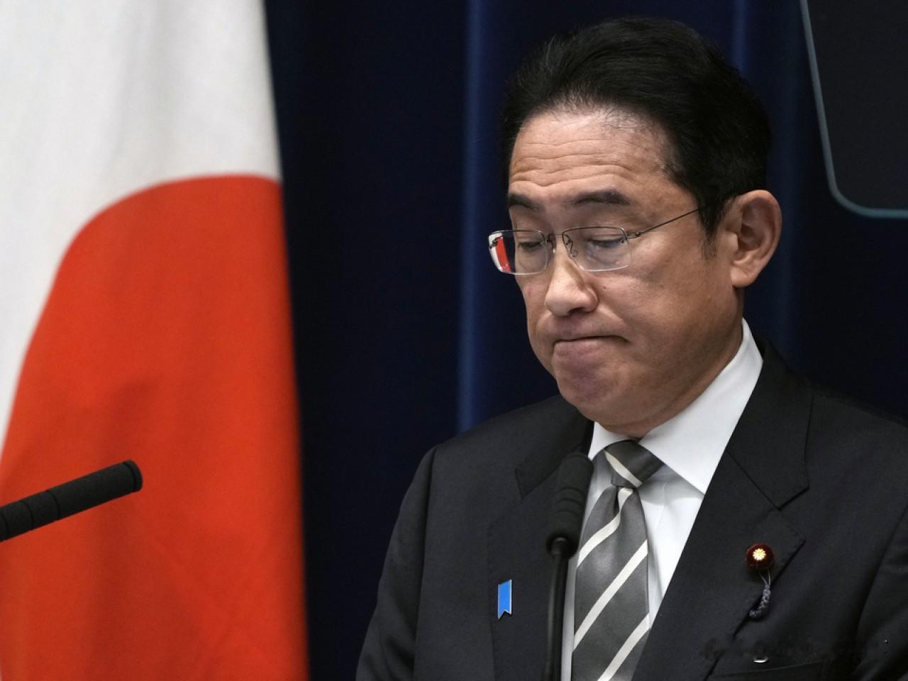 眼看中国反对日本首相供奉靖国神社，日方的表态很快来了。

4月22日，日本官方长