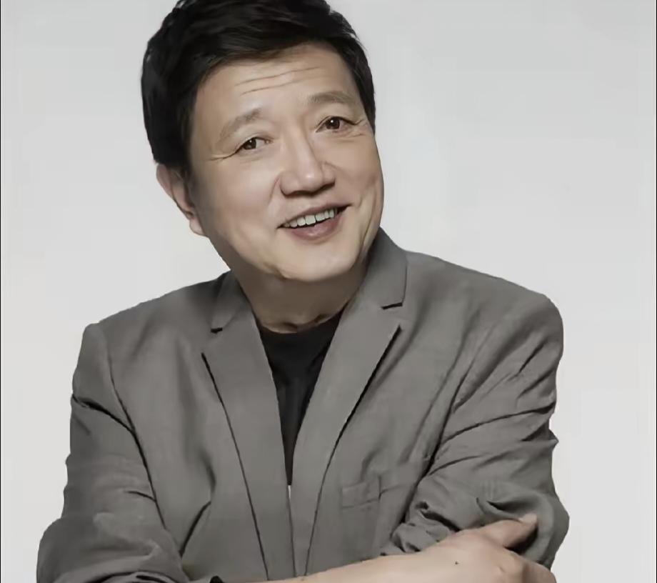 72岁老戏骨秦焰离世，最难过的不是女儿也不是李勤勤而是陈佩斯

72岁老戏骨秦焰