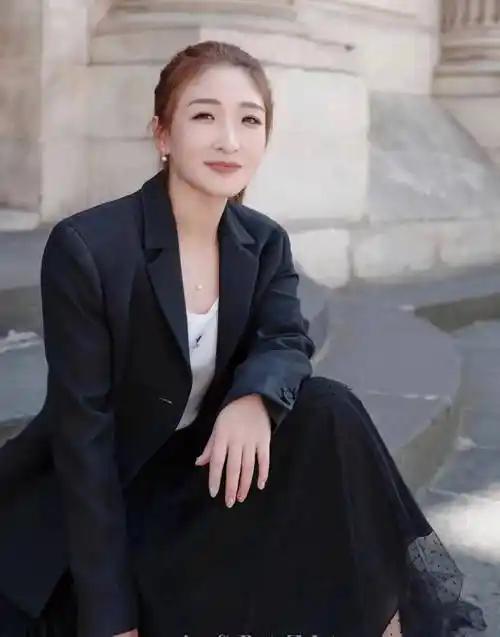 刘诗雯当选广州市乒协会长，到底何德何能？
既不是大满贯，更不是超级全满贯，人才济