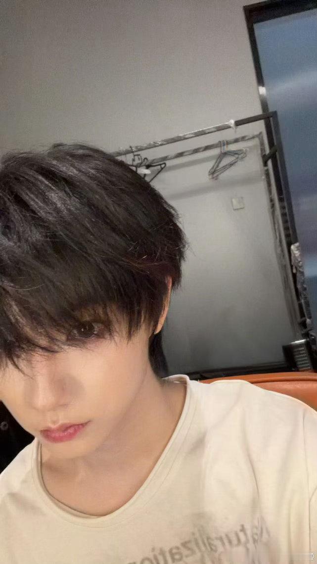 张子墨即将录制天赐的声音张子墨确定录制天赐7网友得知张子墨录制天赐7纷纷欢呼，全