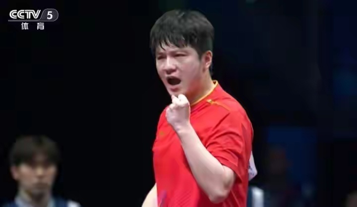 现役乒乓球男单实力排名1、樊振东🇨🇳——无世界排名，但依旧是现役第一人，攻防