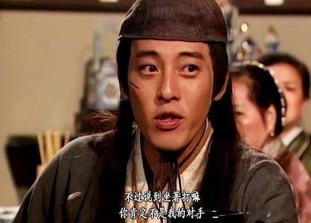 令狐冲不顾生死救人，回华山后却还始终是功过相抵后被罚面壁一年，着实让人费解。