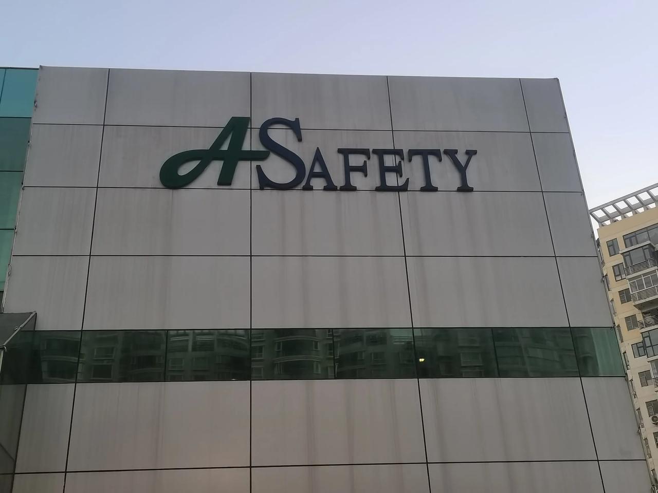 官渡区国贸路这个是什么公司的大楼？第一见，以前没注意！