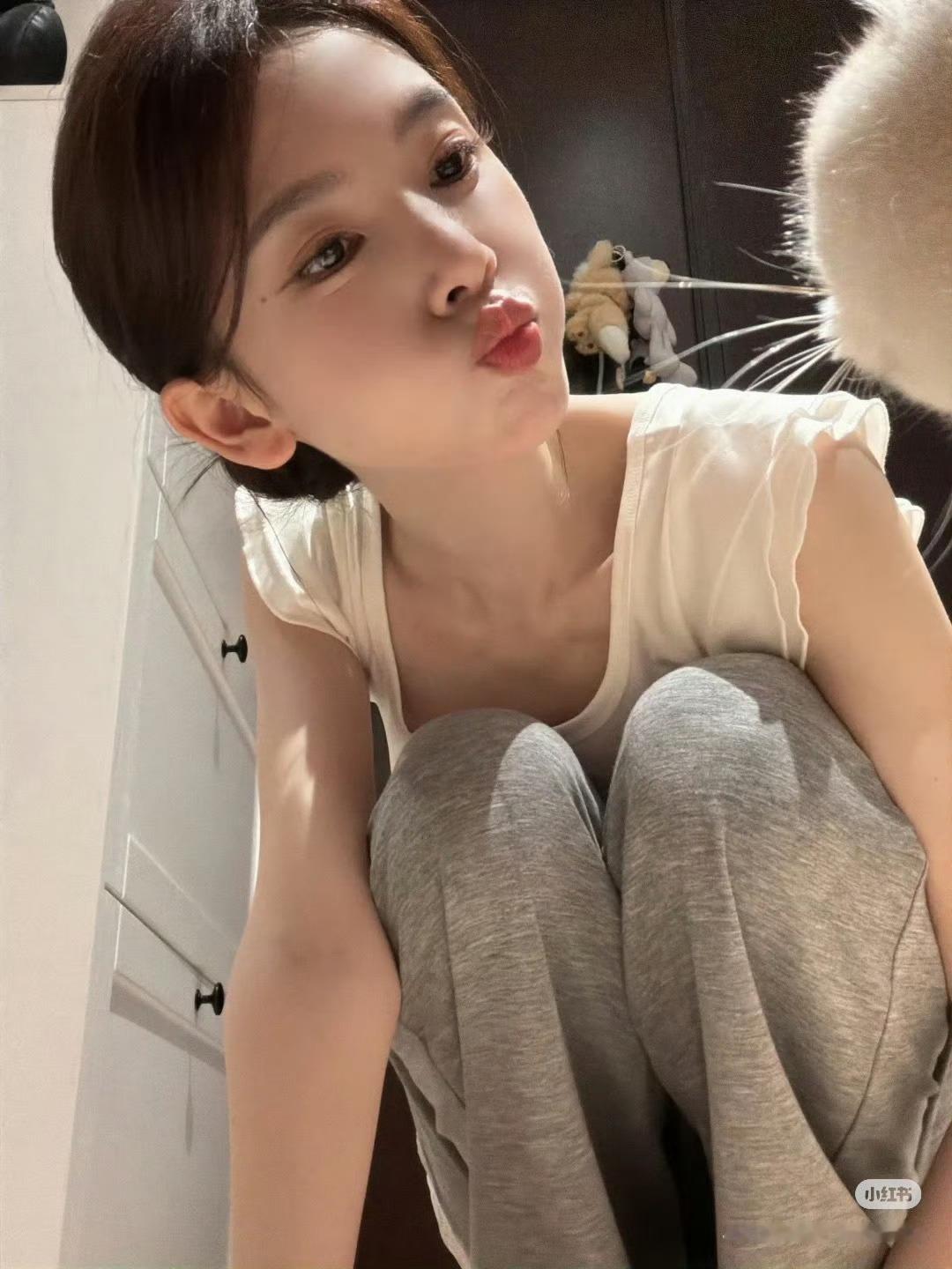 陈瑶 萌物一枚 
