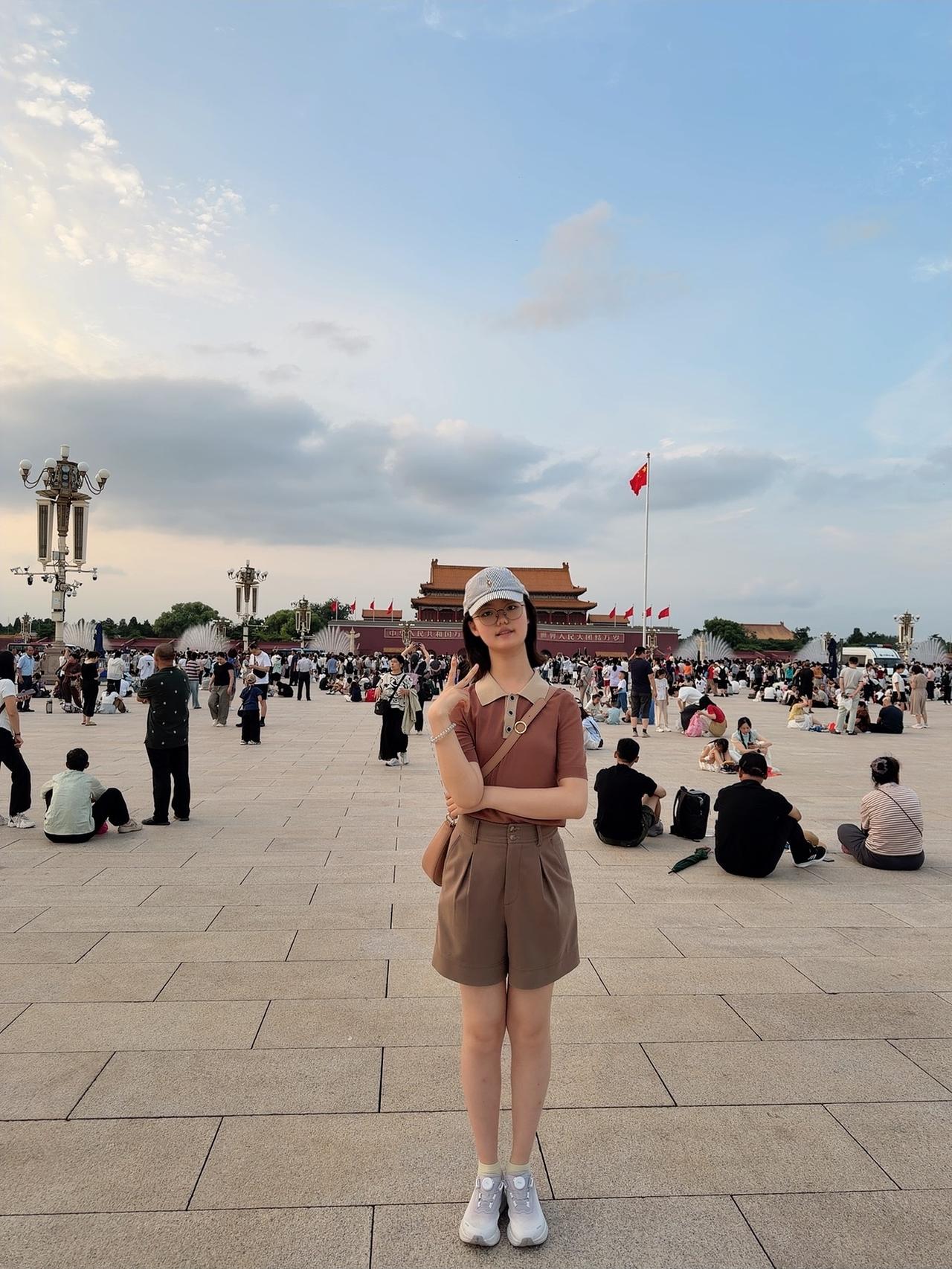 国泰民安，便是眼前最好的风景。

文字难述现场的庄重，愿山河无恙，祖国长安。
