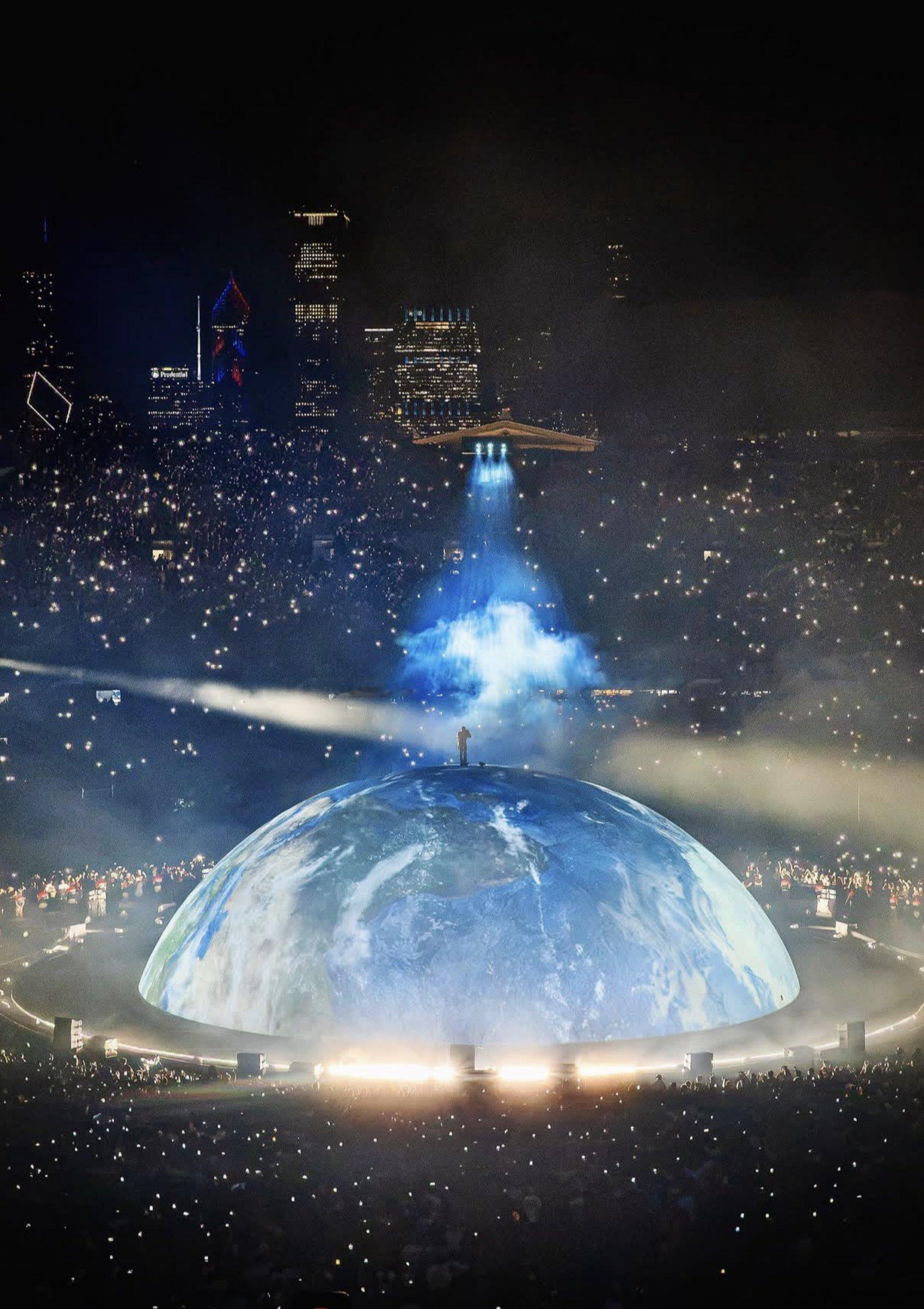 Ye 芝加哥两场演出票房收入接近3000万美元据 Pollstar 报道，Ye 