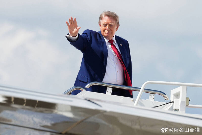 特朗普暗示暂缓对伊朗军事打击 改以经济压力推动谈判海外新鲜事美伊再次爆发互袭 美