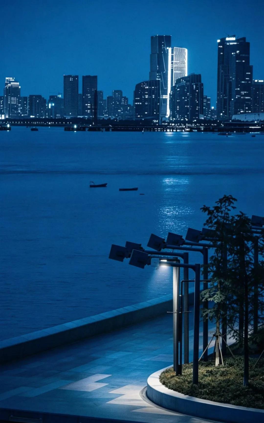 杭州版 lalaland｜夏夜我最喜欢的骑行路线
📍地址：上城区江河汇西岸公园