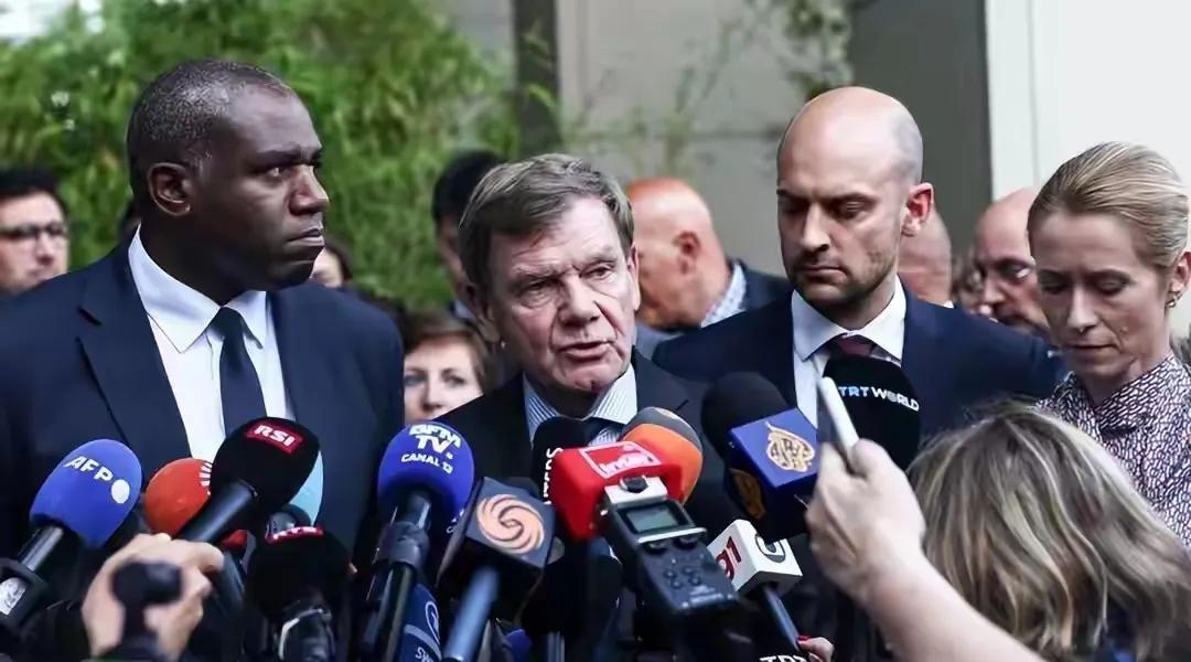 英法德终于不再盲从美国，露出了自己的反骨。他们悄悄开会商量霍尔木兹海峡的问题，特