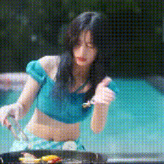 AHyeon  衔蝶都来跨火盆 