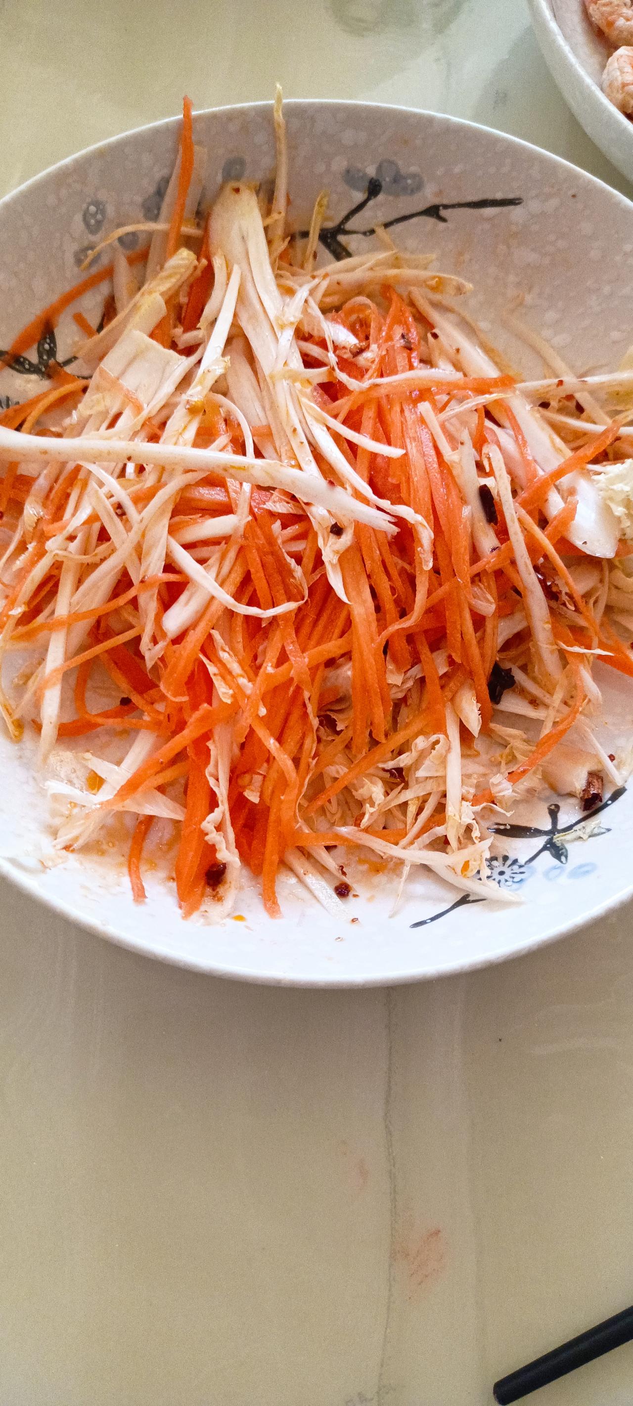 早饭不用包饺子，感觉可太清闲了。
要是包饺子的话，前一天晚饭后，必须把馅做出来，