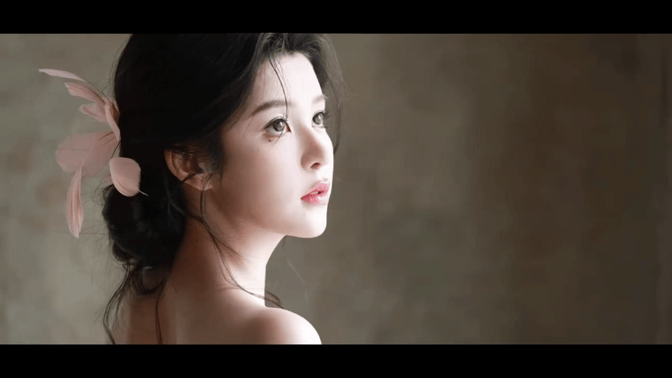 没人说饶嘉迪泪痣这么美啊谁被饶嘉迪的泪痣狠狠戳中了🥹眉眼精致配上这颗痣，又纯又