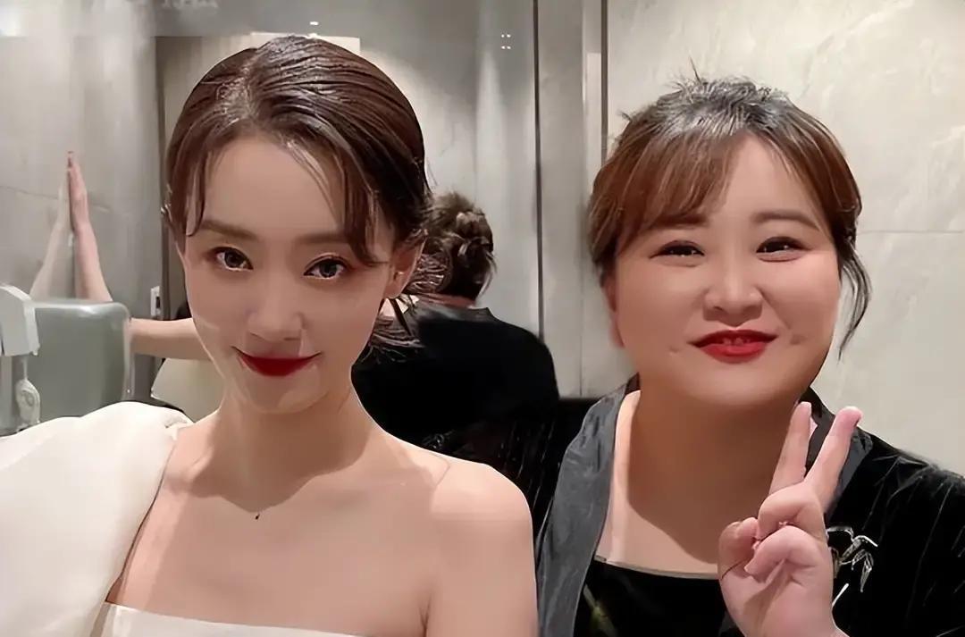 5.92亿票房救不了张小斐
 
热搜挂的是她，点进去却是别人的脸。
 
《拯救嫌