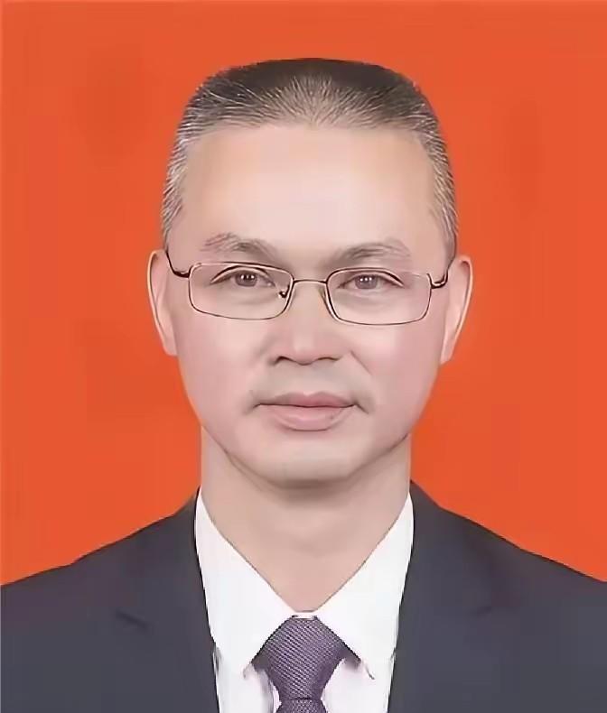 1997年，19岁战士为救人而牺牲，父母几度昏厥，可谁料20年后，战士母亲病逝，