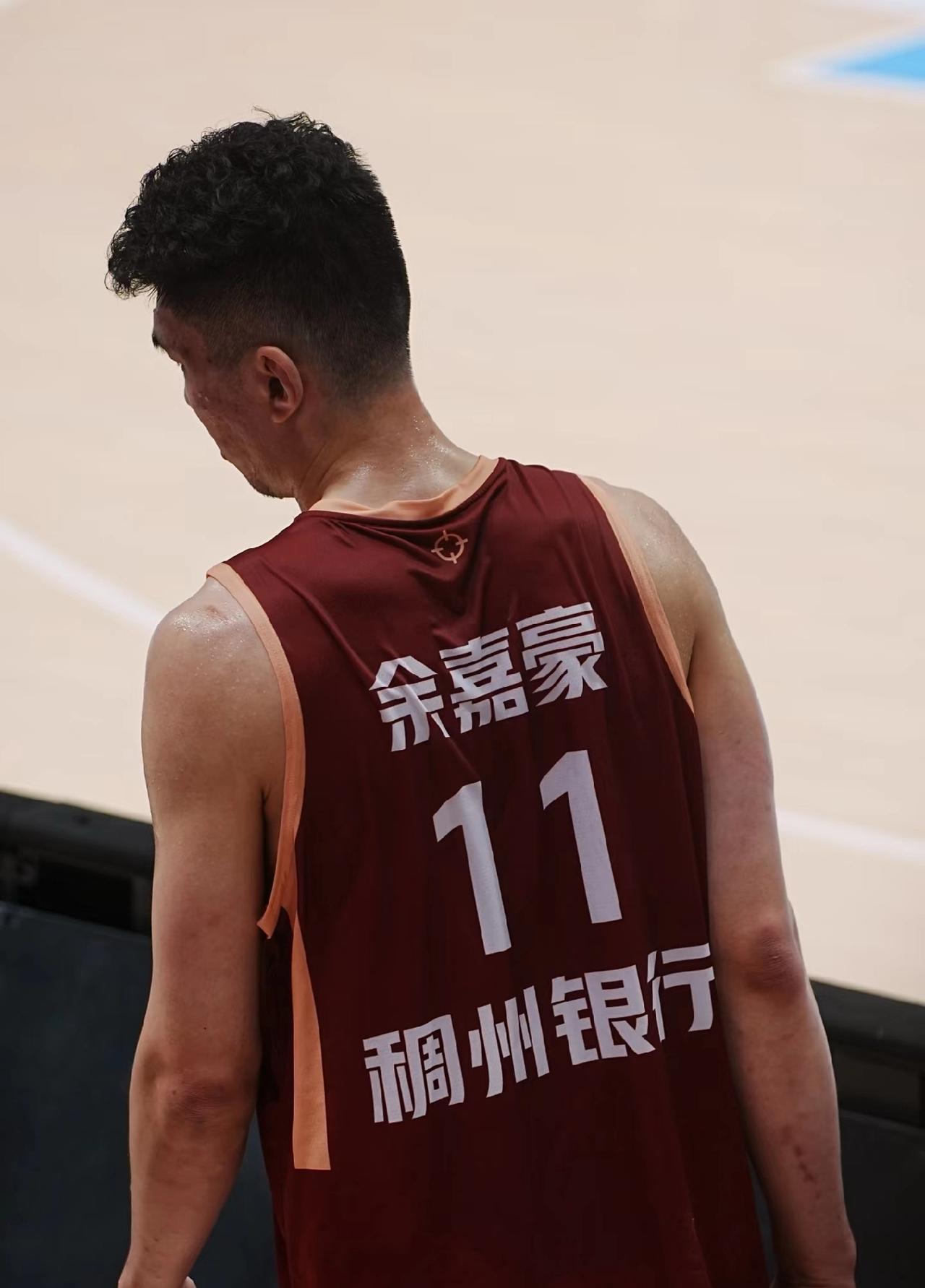 余嘉豪将缺席决赛。

帮助浙江闯入全运会男子成年组决赛后，余嘉豪于今天启程返回西