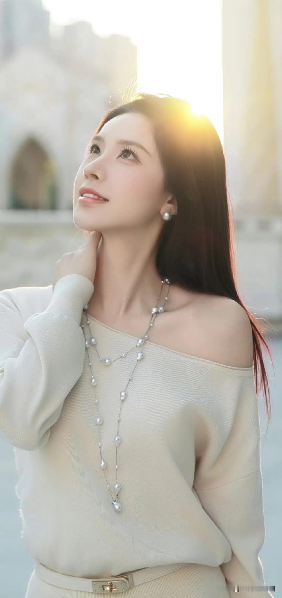 温柔时光，阳光下的优雅少女