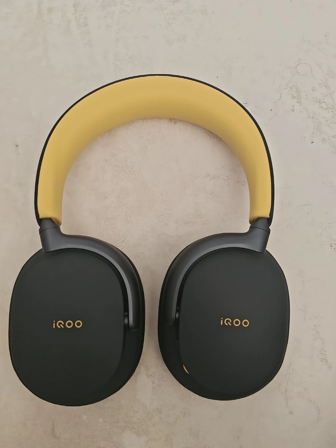 iqoo[超话]iQOO头戴电竞耳机 先说大家最关心的佩戴感受！251g轻量化机
