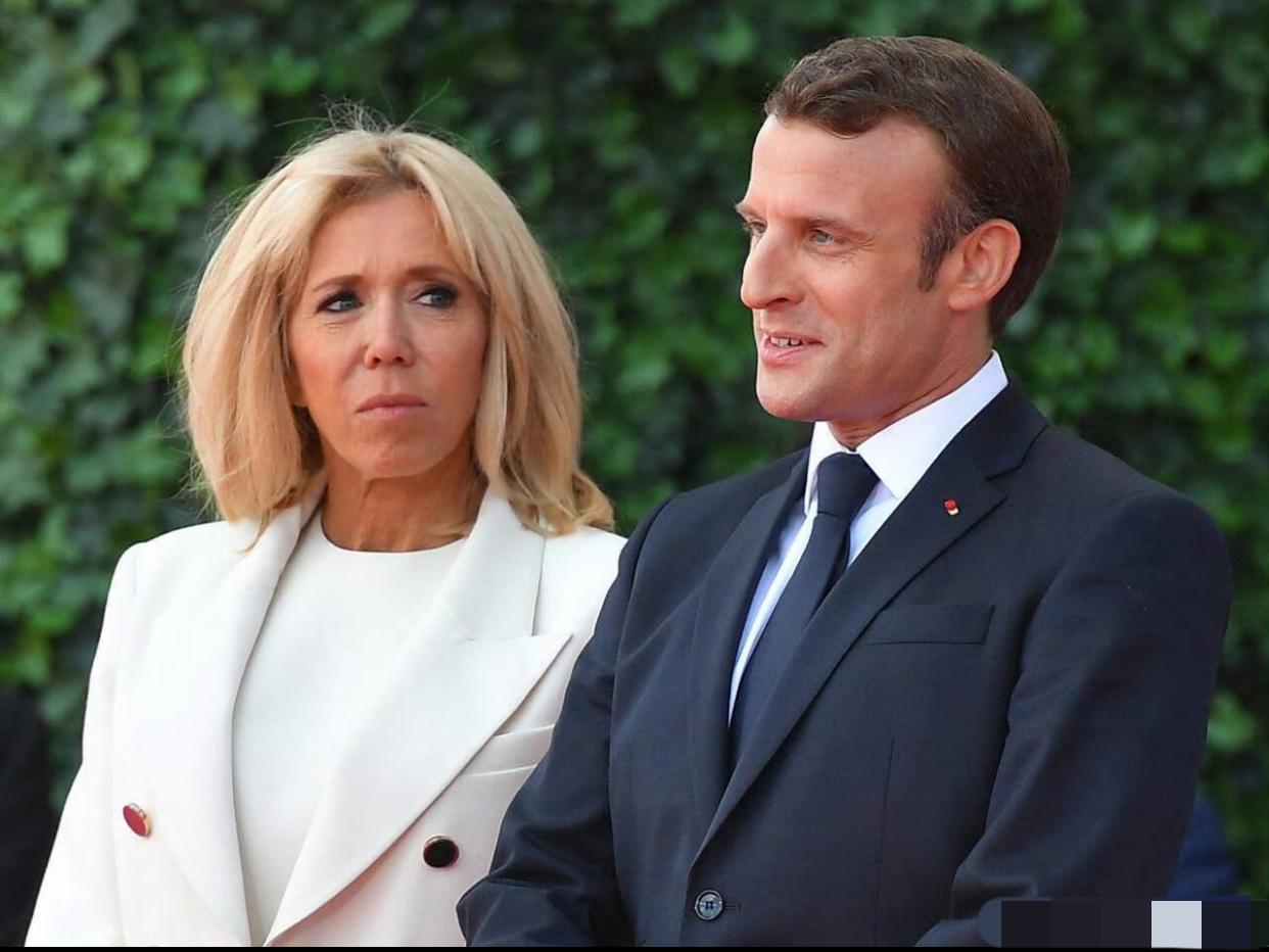 摊上事了！马克龙夫人性别被美国评论员坎迪斯·欧文斯妄自揣测为“男性”，法国总统马